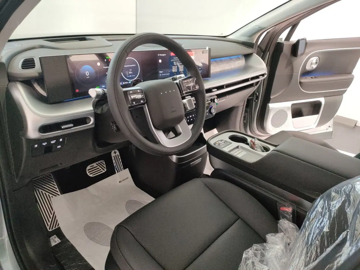 Hyundai Ioniq 9 nuova a L'Aquila (11)