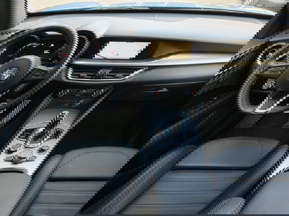 Alfa Romeo Stelvio usata a Alessandria (14)
