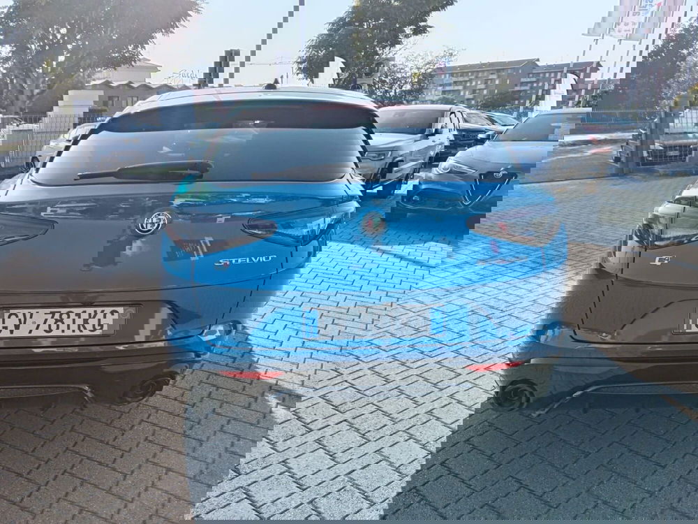 Alfa Romeo Stelvio usata a Alessandria (4)