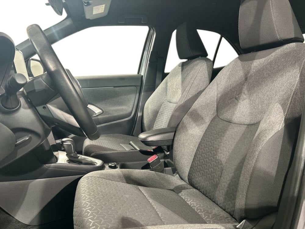 Toyota Yaris Cross usata a Lecco (11)