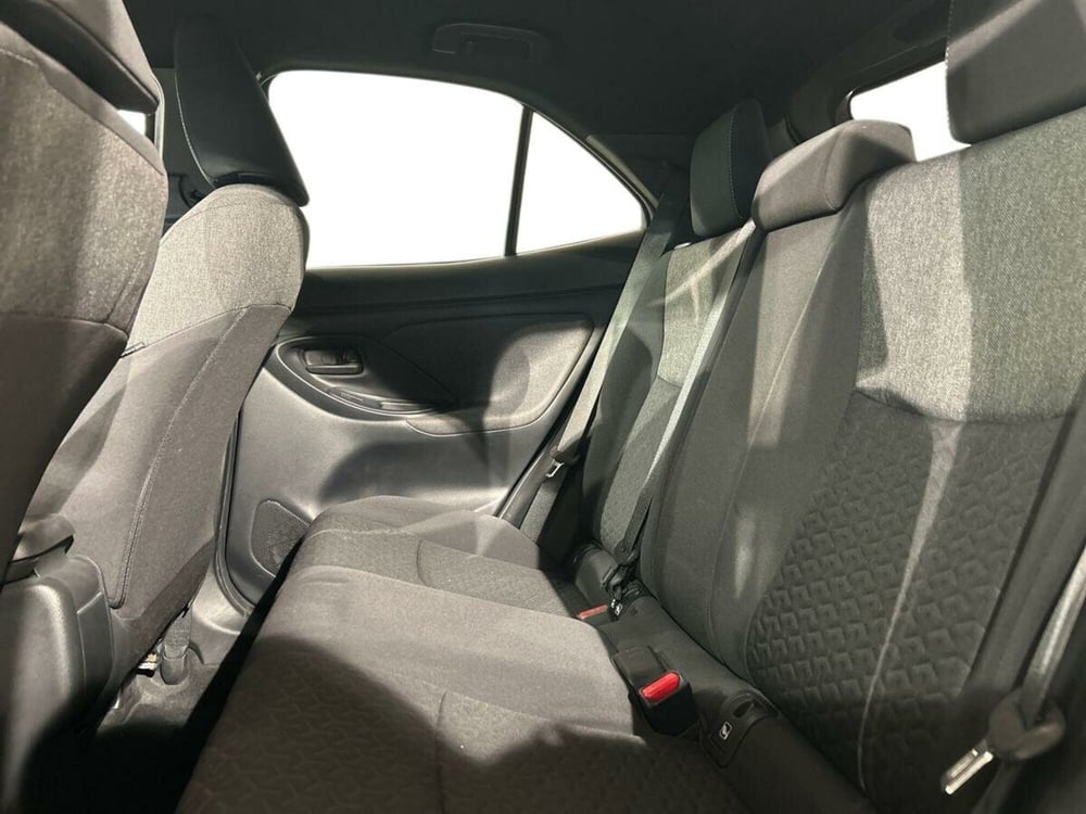 Toyota Yaris Cross usata a Lecco (12)