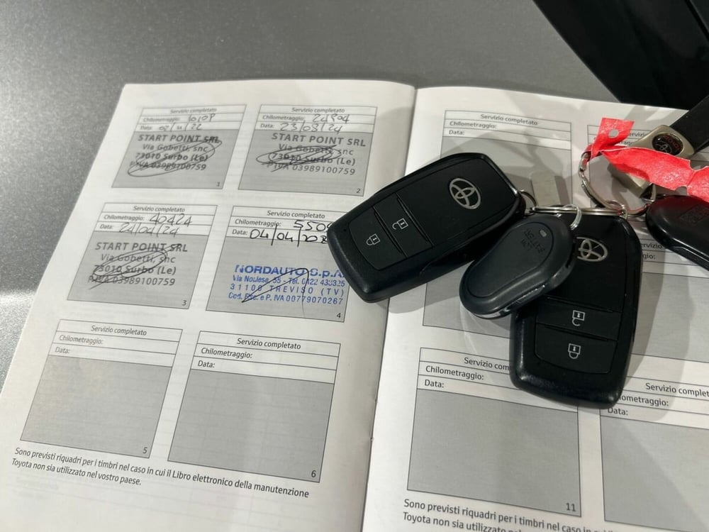 Toyota Yaris Cross usata a Lecco (16)