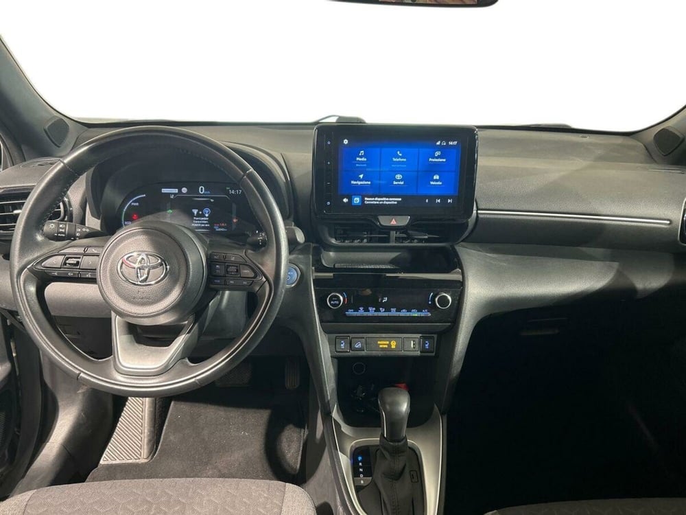 Toyota Yaris Cross usata a Lecco (9)