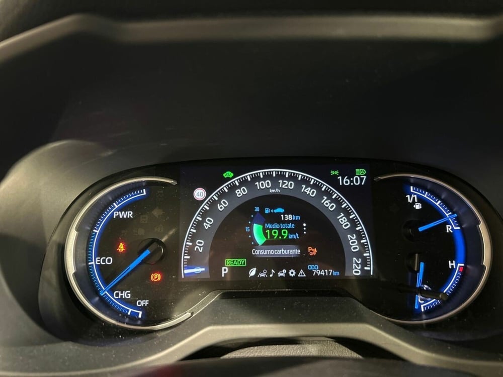 Toyota Rav4 usata a Lecco (10)