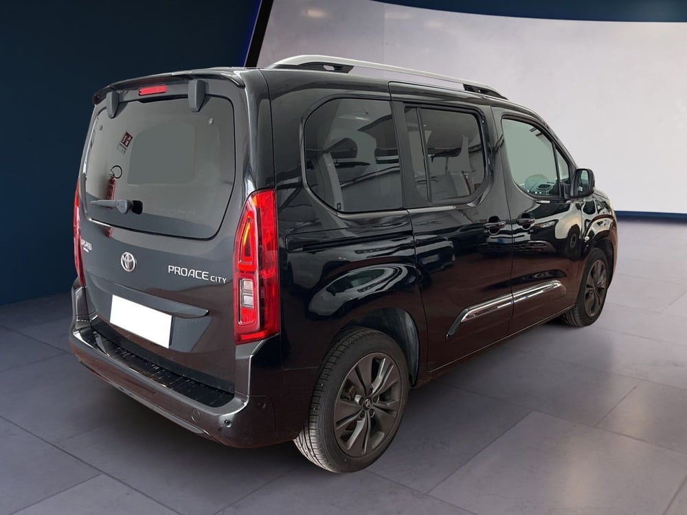 Toyota Proace City Verso usata a Torino (4)
