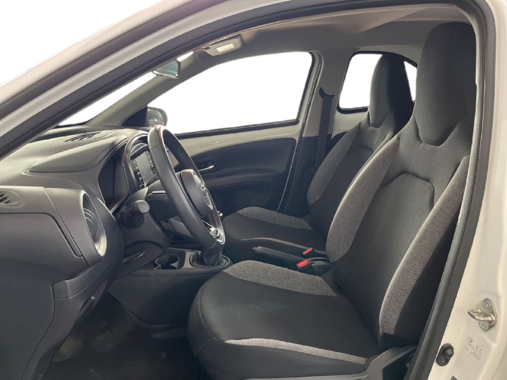 Toyota Aygo X usata a Torino (9)