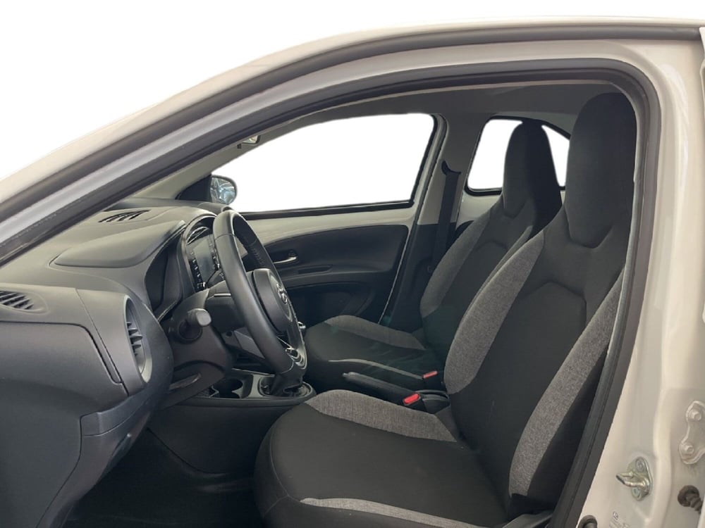 Toyota Aygo X usata a Torino (9)