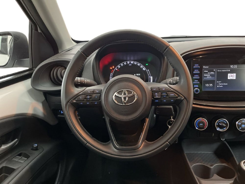 Toyota Aygo X usata a Torino (11)
