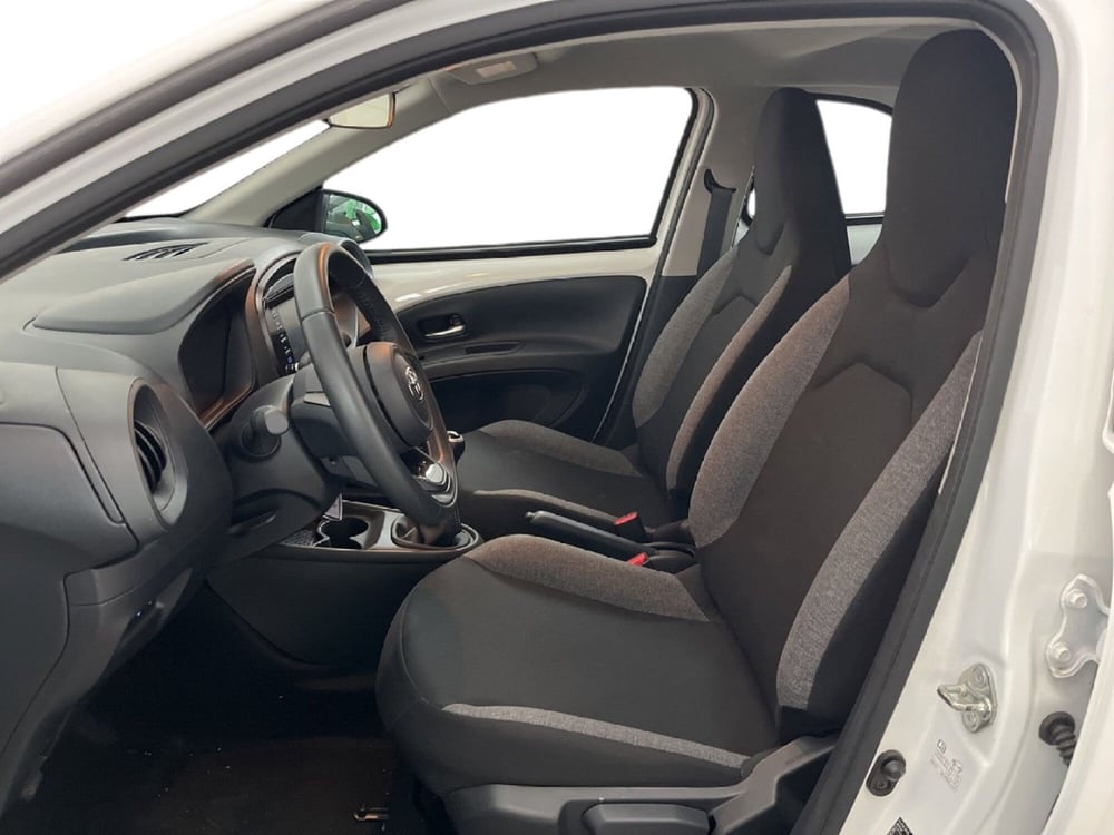 Toyota Aygo X usata a Torino (9)