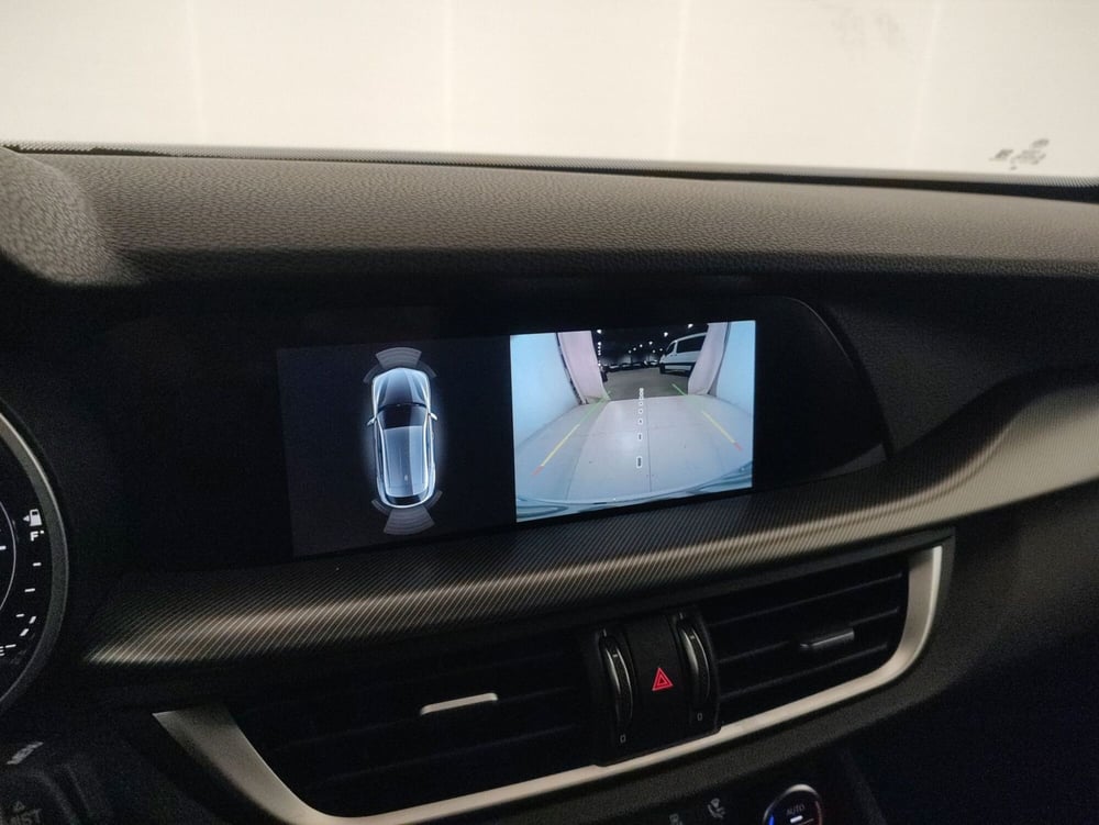 Alfa Romeo Stelvio usata a Alessandria (13)