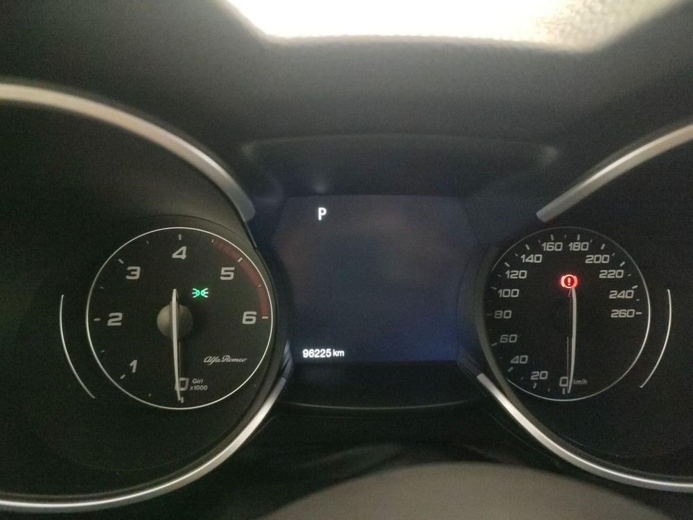 Alfa Romeo Stelvio usata a Alessandria (15)