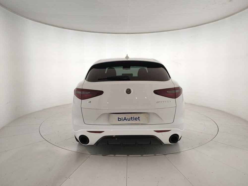 Alfa Romeo Stelvio usata a Alessandria (3)