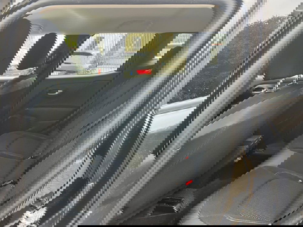 Jeep Renegade usata a Milano (13)