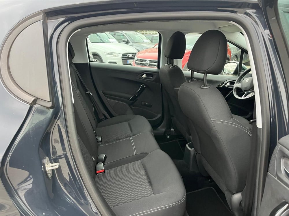 Peugeot 208 usata a Milano (13)