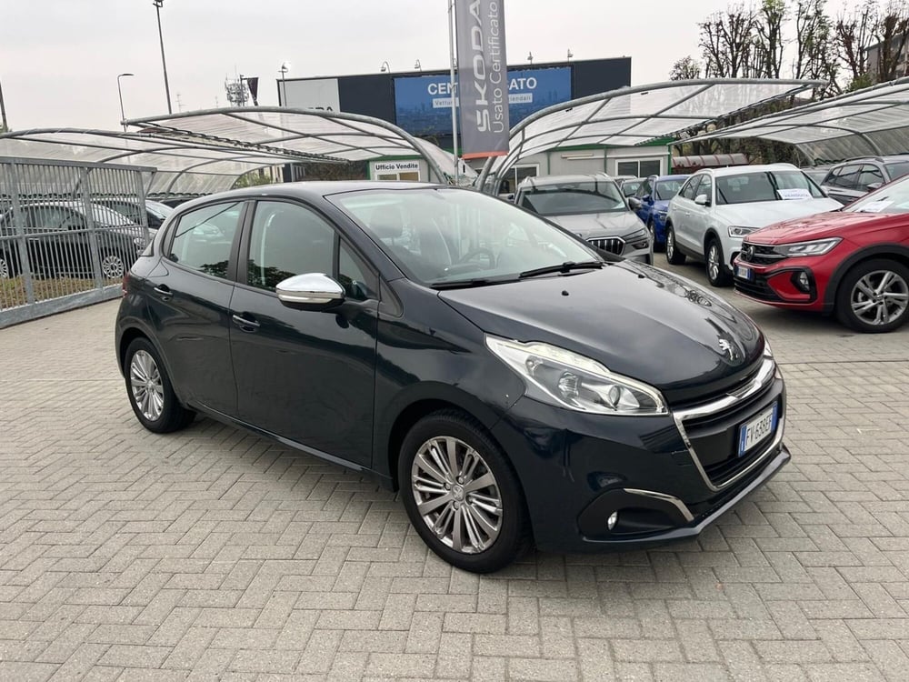 Peugeot 208 usata a Milano (3)