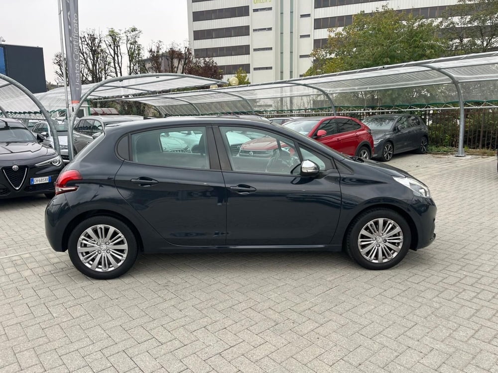 Peugeot 208 usata a Milano (4)
