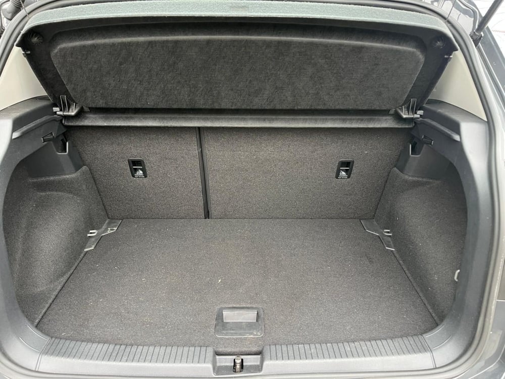 Volkswagen T-Cross usata a Milano (10)