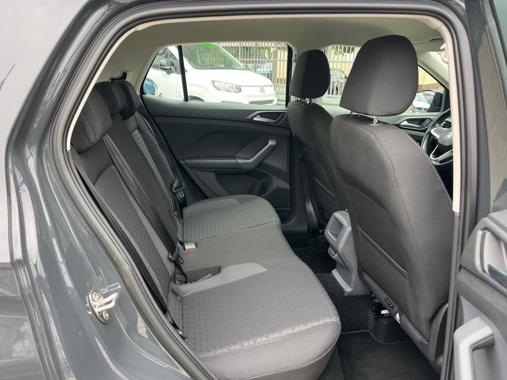 Volkswagen T-Cross usata a Milano (13)