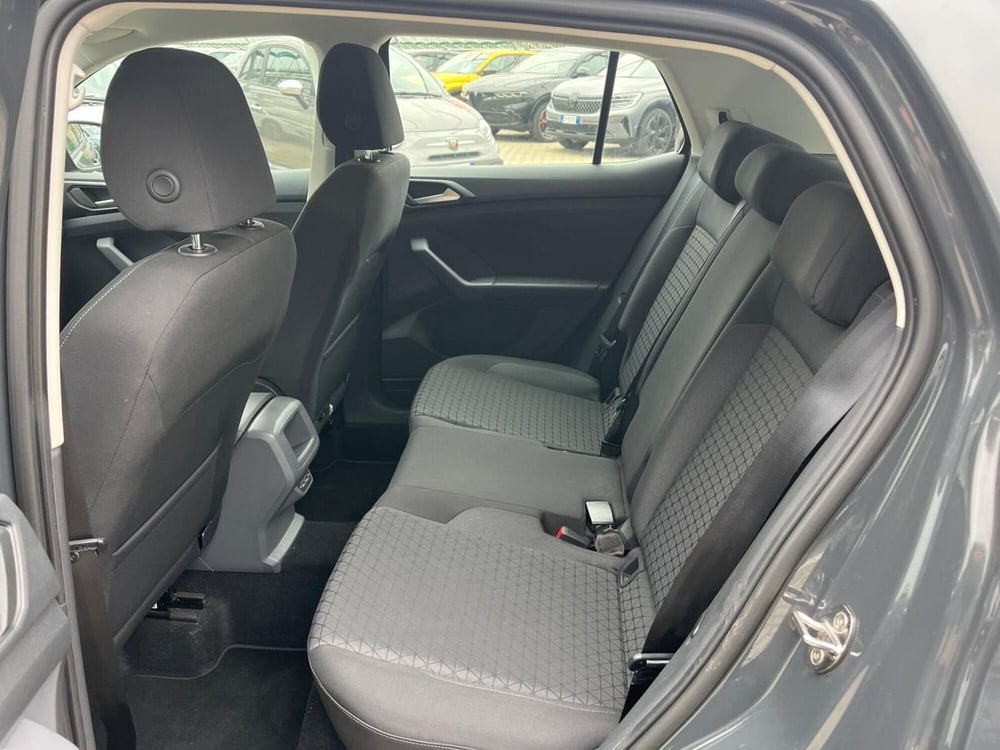 Volkswagen T-Cross usata a Milano (14)