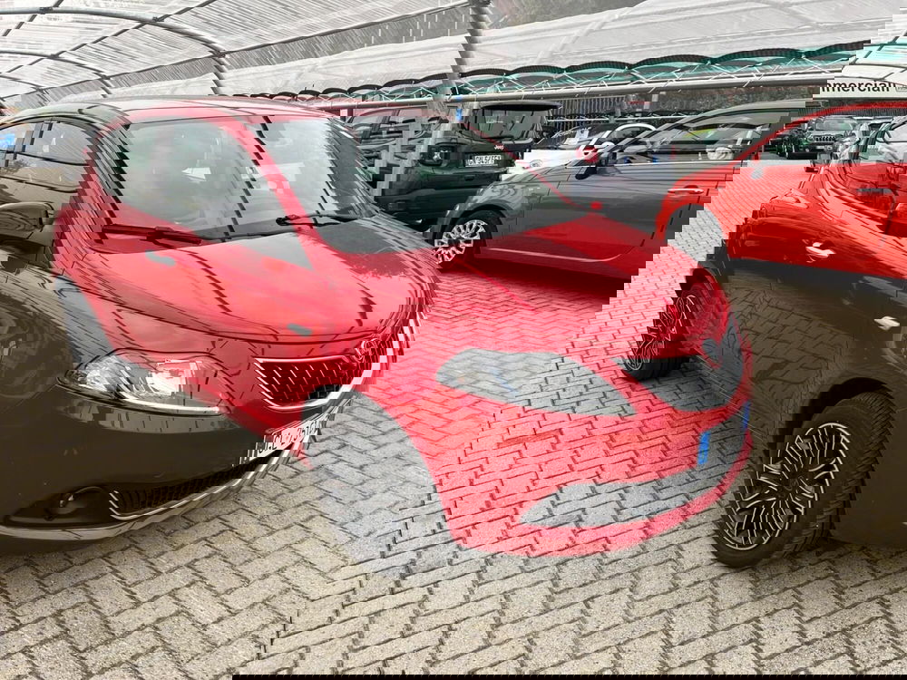 Lancia Ypsilon usata a Milano (3)