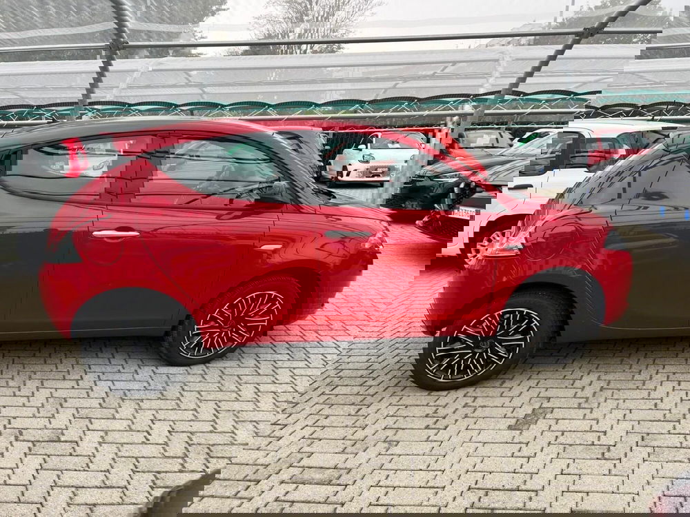 Lancia Ypsilon usata a Milano (4)