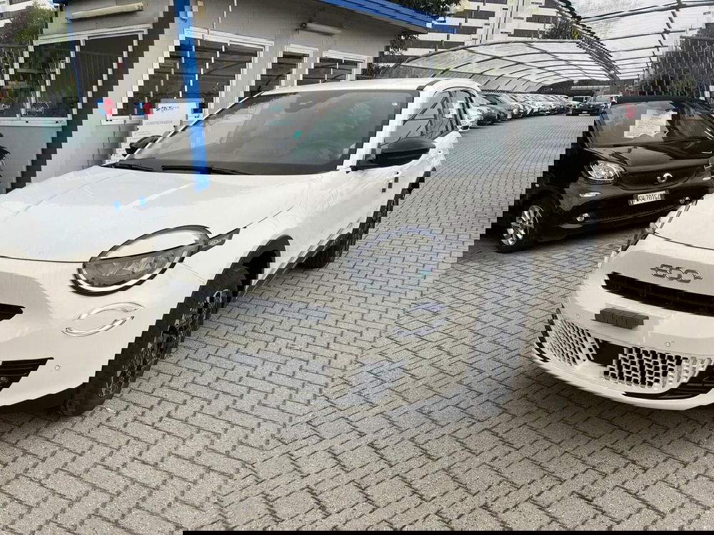 Fiat 600 nuova a Milano