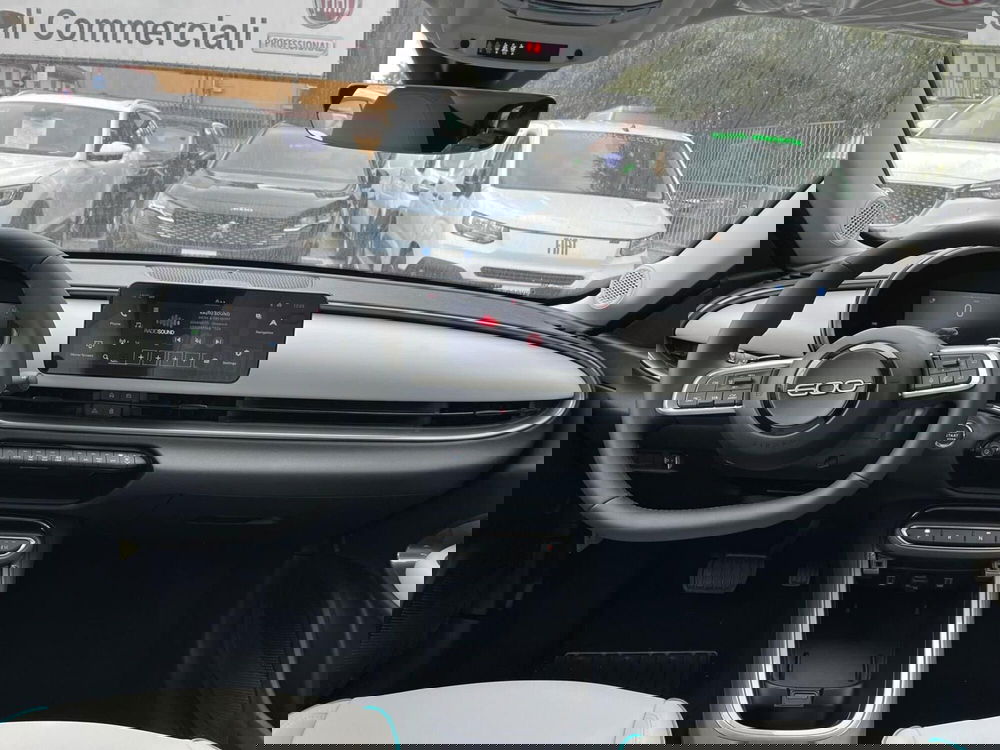 Fiat 600 nuova a Milano (18)