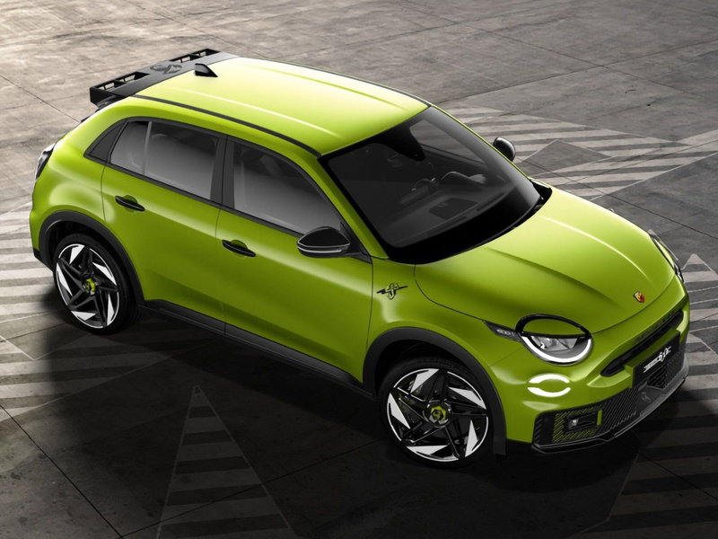 Abarth 600e nuova a Caserta (2)