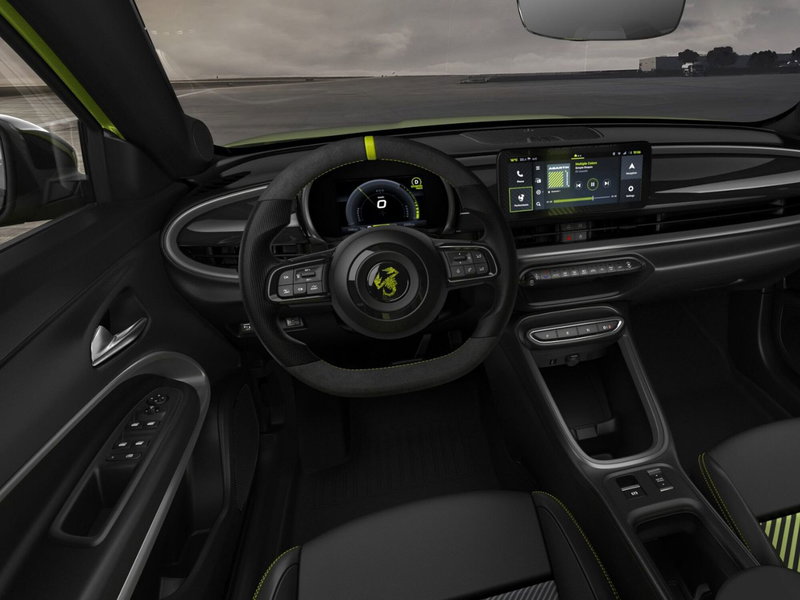 Abarth 600e nuova a Caserta (5)