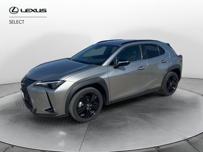 Lexus UX Hybrid Midnight del 2021 usata a Melilli