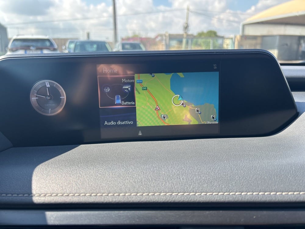 Lexus UX usata a Siracusa (13)