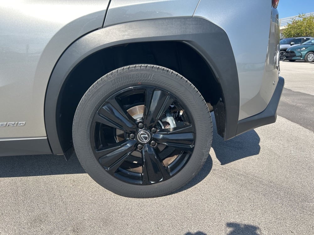 Lexus UX usata a Siracusa (6)