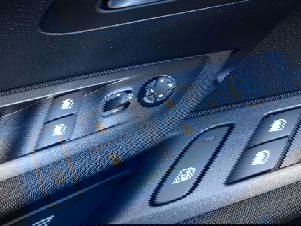 Peugeot 208 usata a Treviso (16)