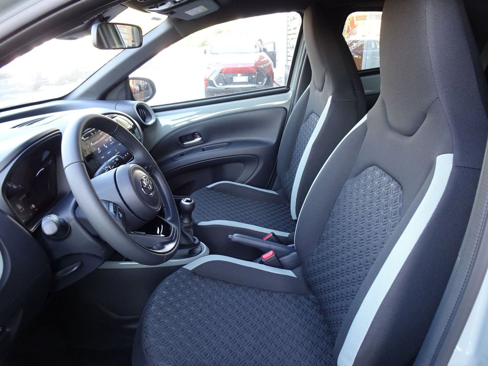 Toyota Aygo X nuova a Treviso (10)