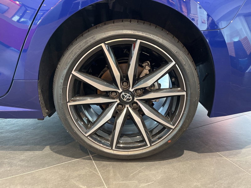 Toyota Corolla Touring Sports nuova a Catania (6)