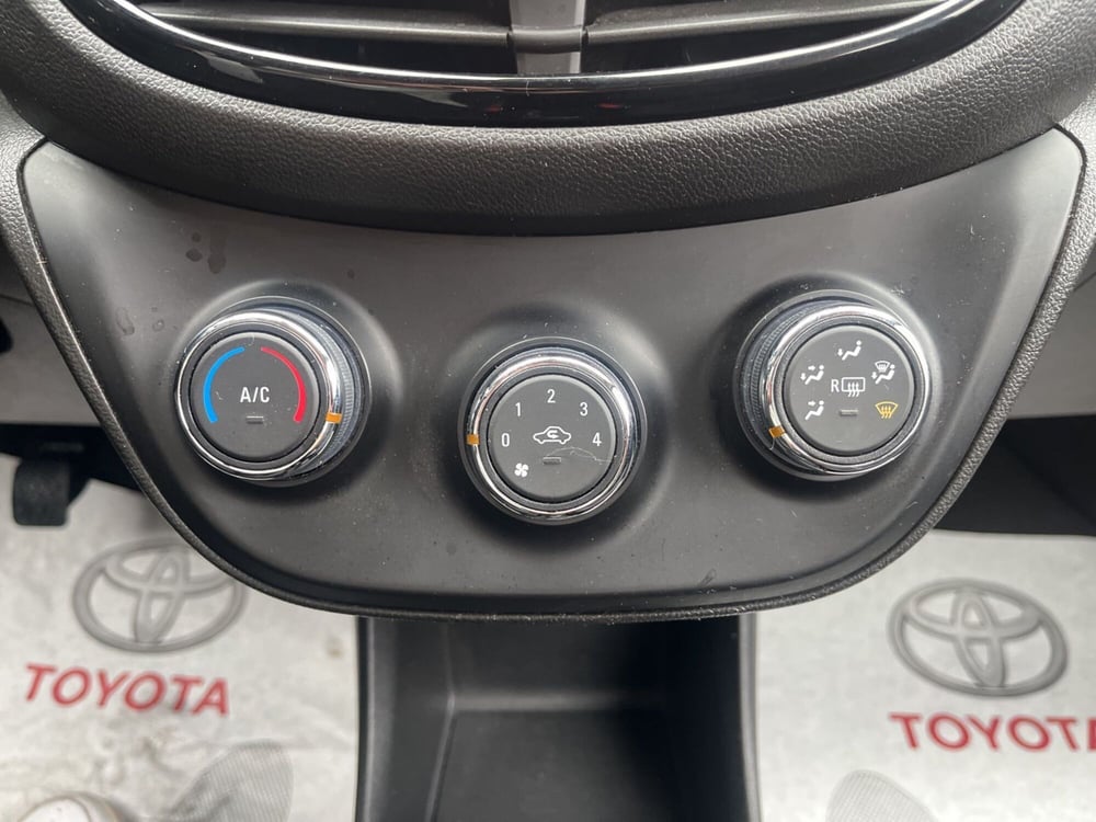 Opel Karl usata a Catania (14)
