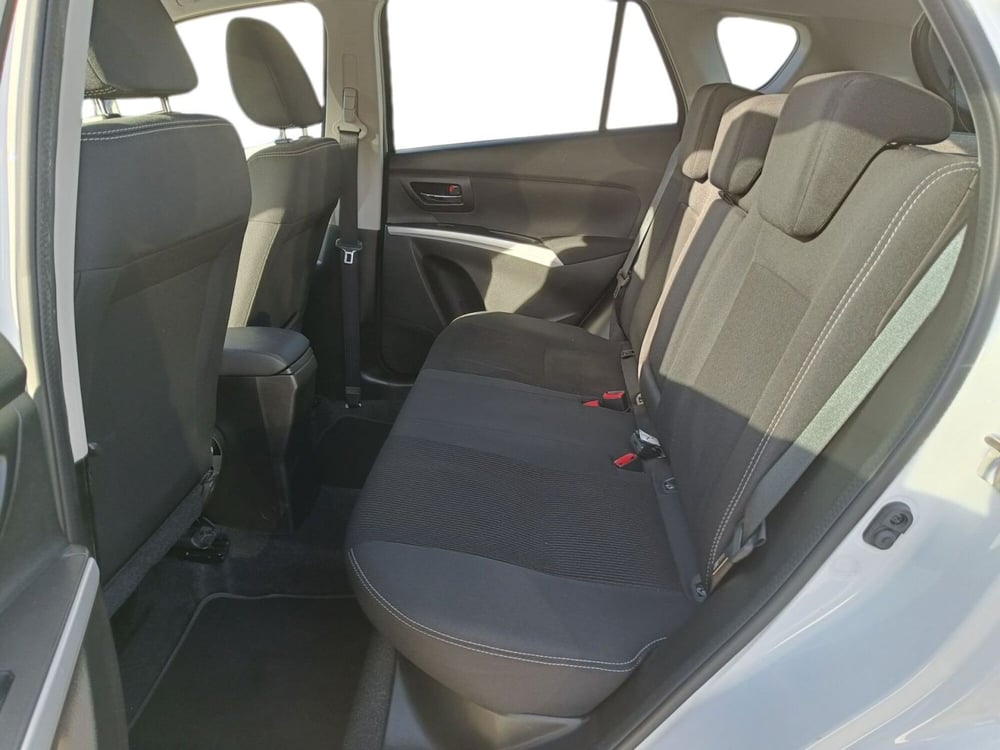 Suzuki S-Cross usata a Prato (10)