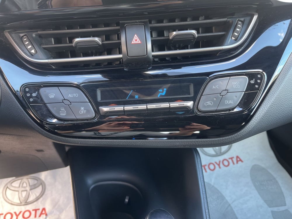 Toyota Toyota C-HR usata a Catania (15)