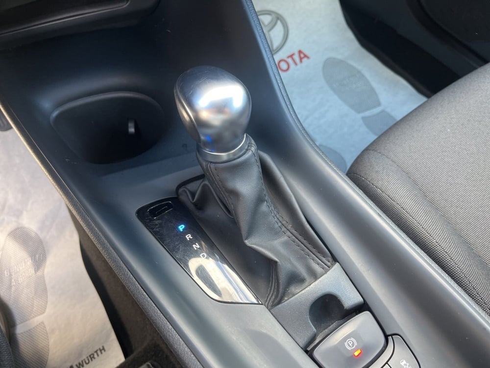 Toyota Toyota C-HR usata a Catania (16)