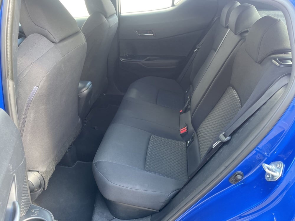 Toyota Toyota C-HR usata a Catania (8)