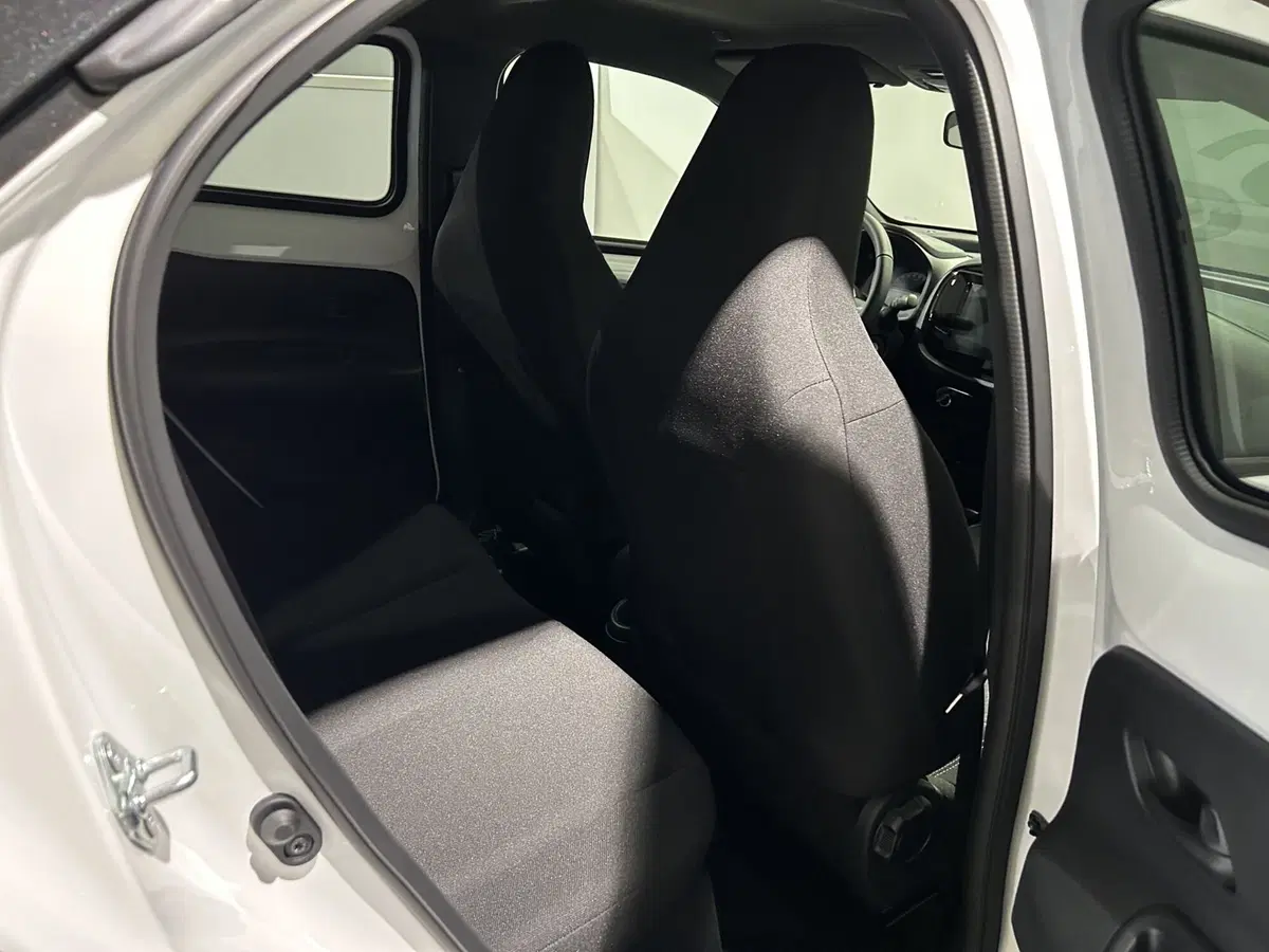 Toyota Aygo X nuova a Milano (14)