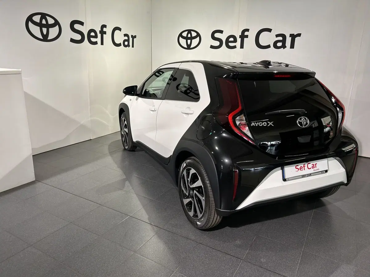 Toyota Aygo X nuova a Milano (5)