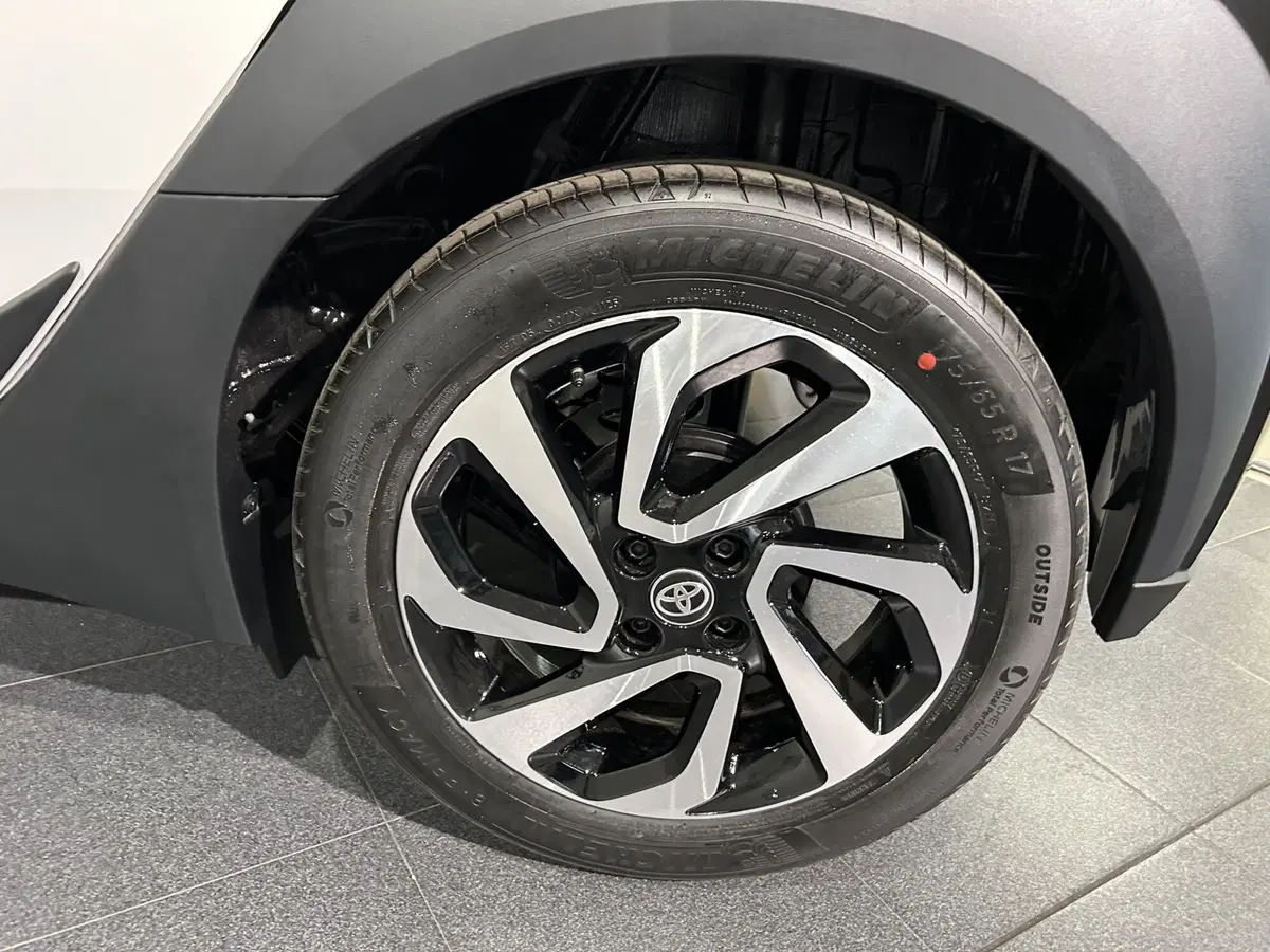 Toyota Aygo X nuova a Milano (6)