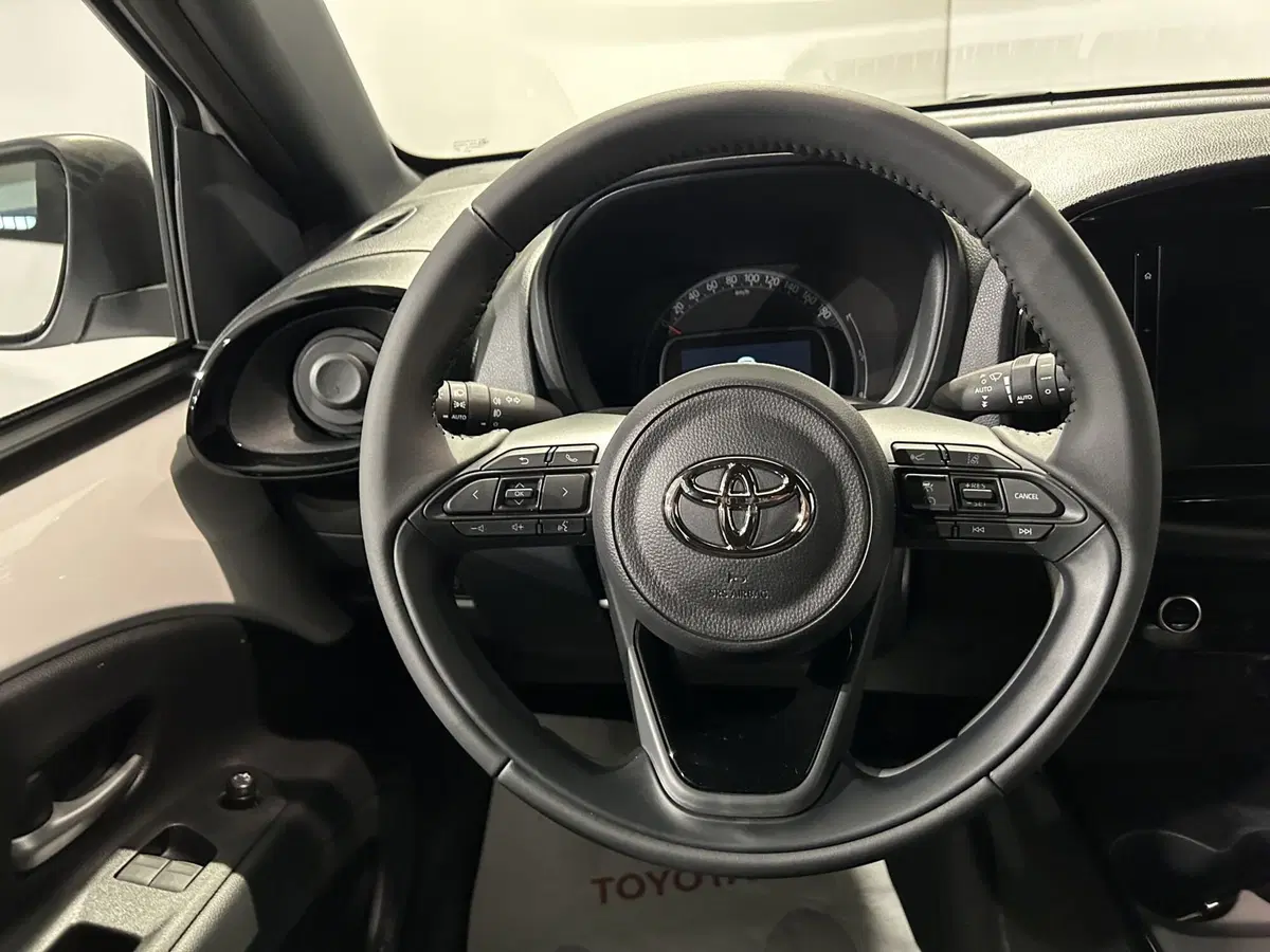 Toyota Aygo X nuova a Milano (7)