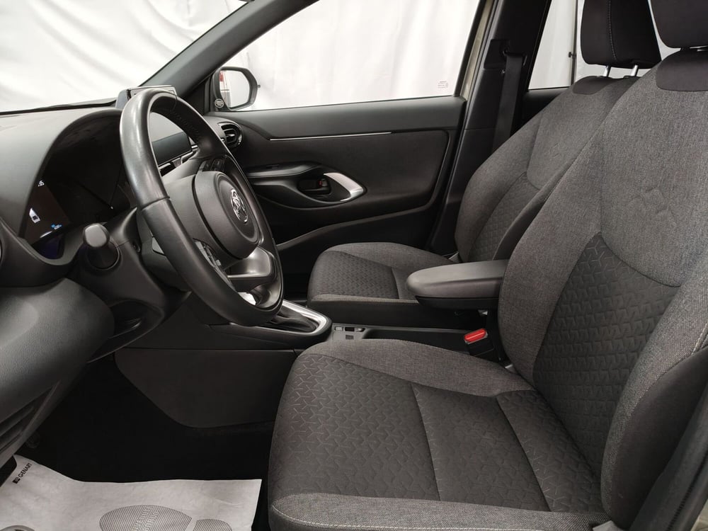 Toyota Yaris Cross usata a Frosinone (15)