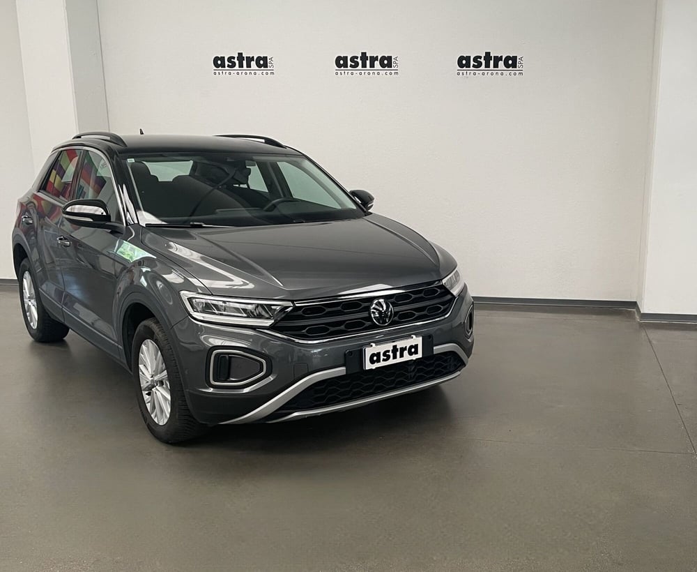 Volkswagen T-Roc usata a Novara