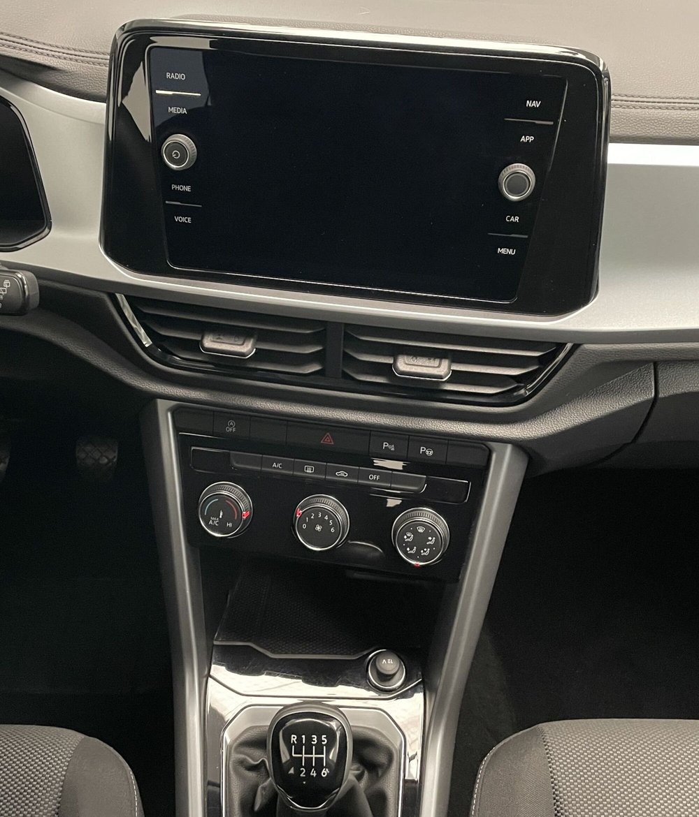 Volkswagen T-Roc usata a Novara (13)