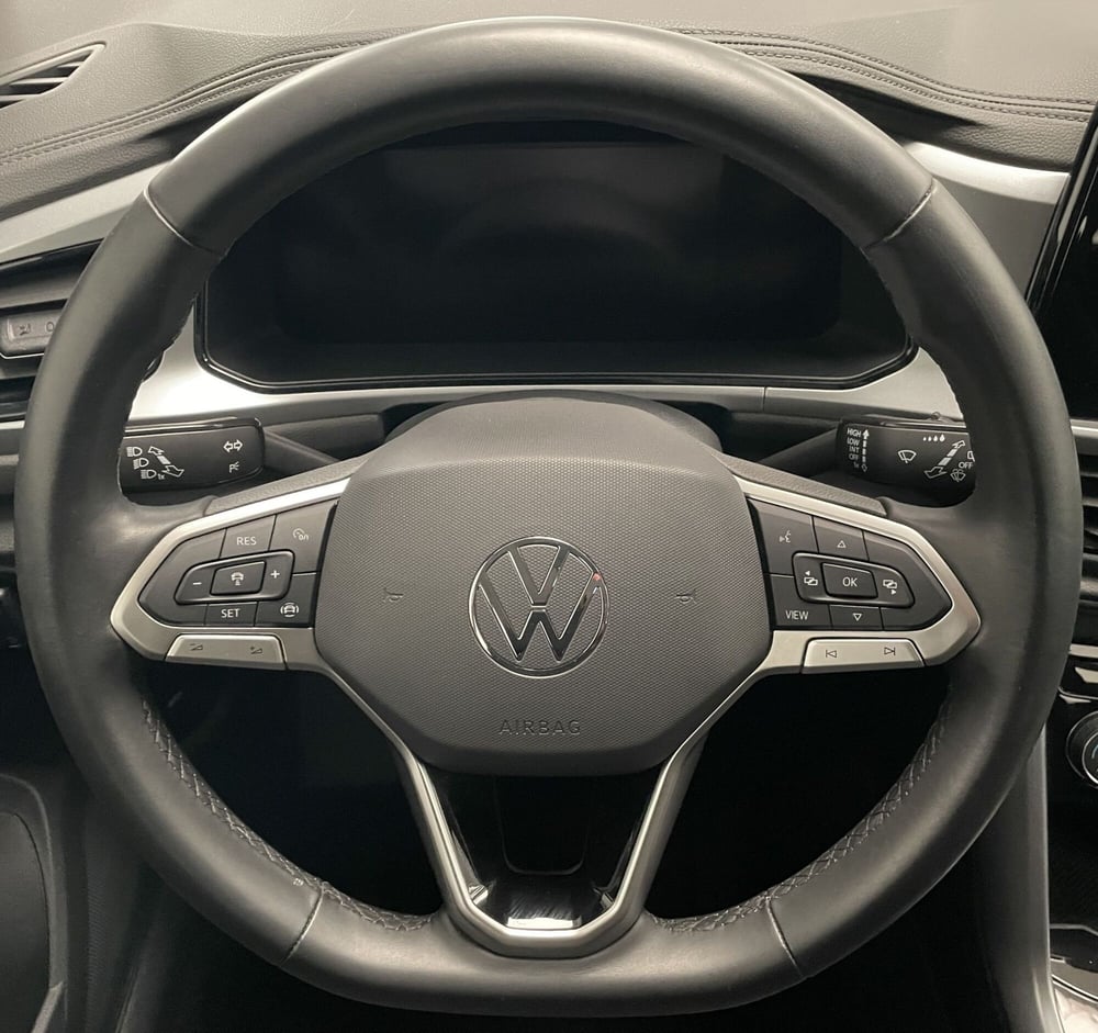 Volkswagen T-Roc usata a Novara (14)