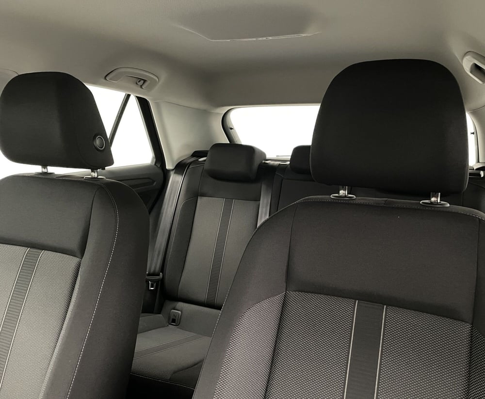 Volkswagen T-Roc usata a Novara (19)