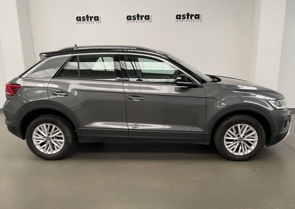 Volkswagen T-Roc usata a Novara (3)